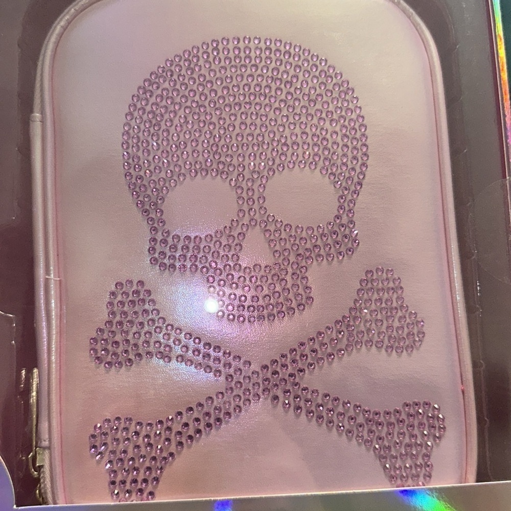 Essentials Collection Pink Skull Halloween Theme 8 Piece Makeup Brush Set w/ Bag - Picture 3 of 14